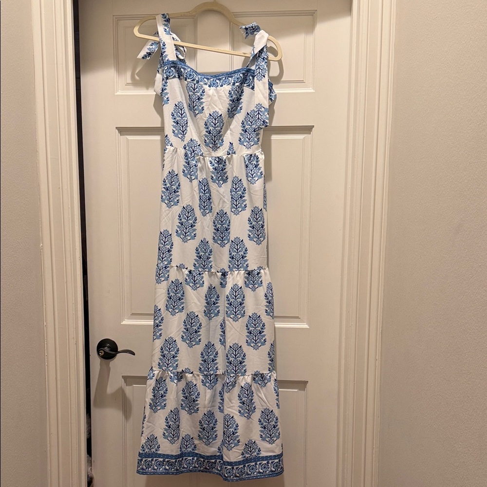 Source Unknown White and Blue Printed Tie-Shoulder Maxi Dress
